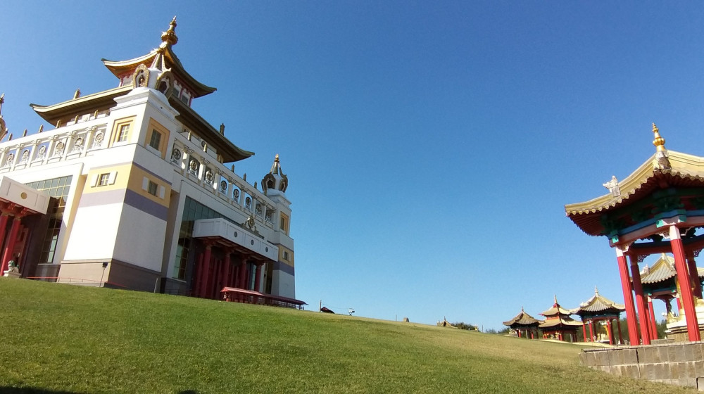 Калмыкия: тайны степей и буддистские храмы